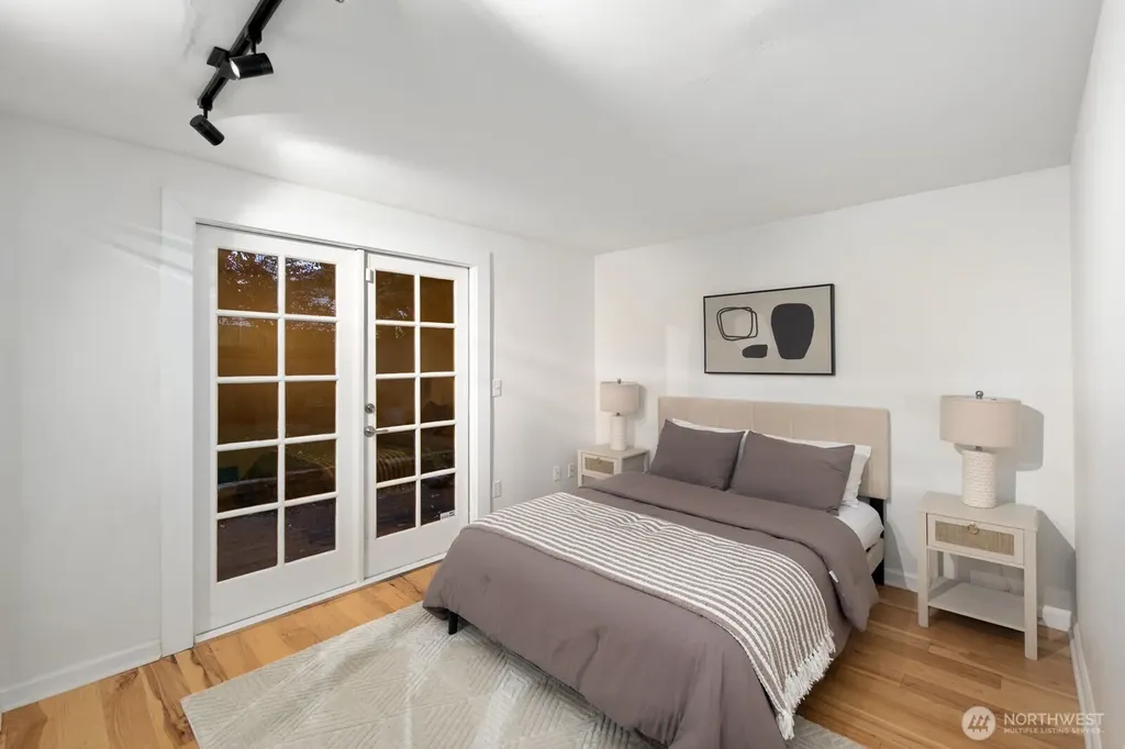 6620 28th Avenue NW Seattle WA 98117