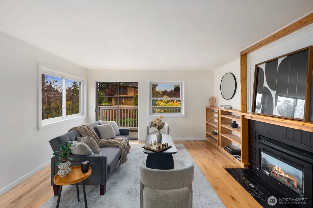 6620 28th Avenue NW Seattle WA 98117