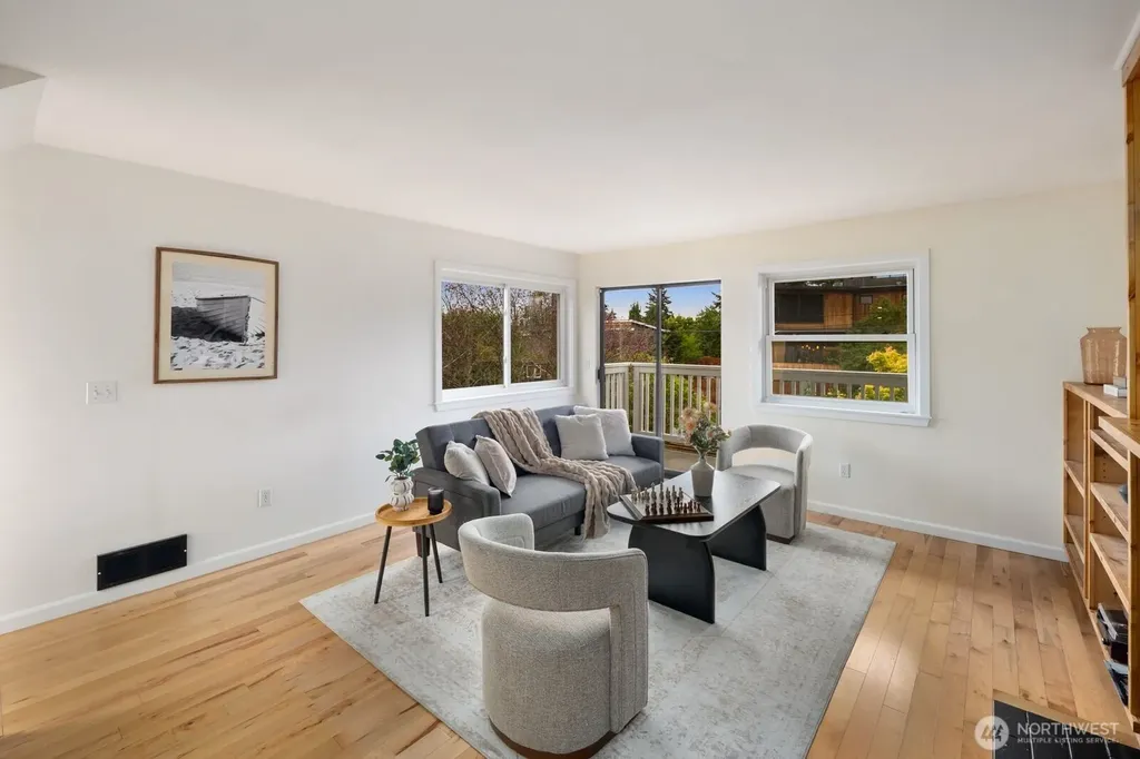 6620 28th Avenue NW Seattle WA 98117