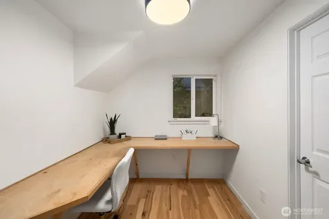 6620 28th Avenue NW Seattle WA 98117