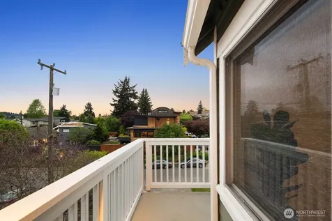 6620 28th Avenue NW Seattle WA 98117