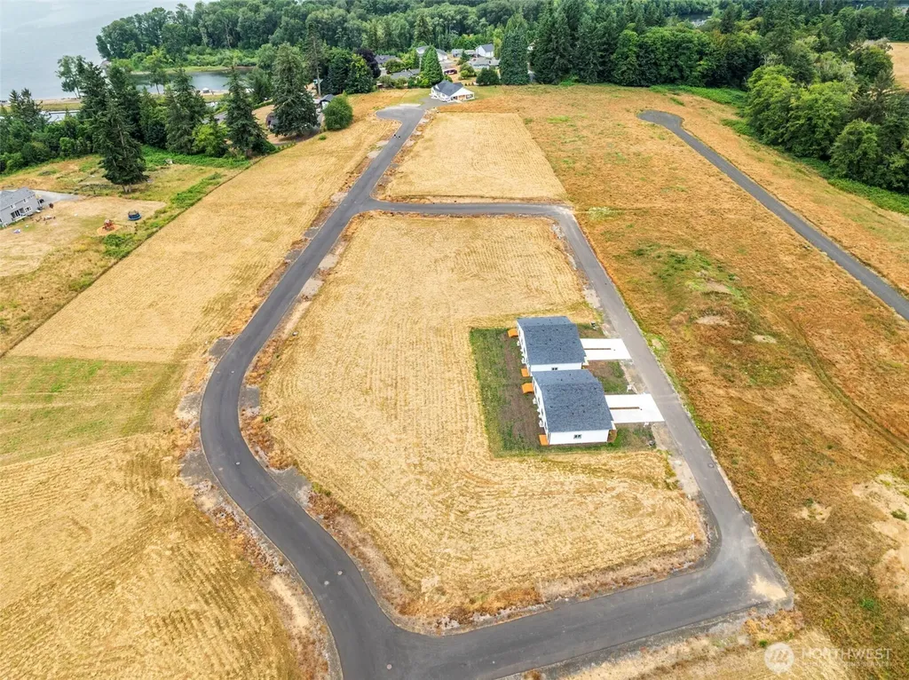 30 Sunnyfield Drive Cathlamet WA 98612
