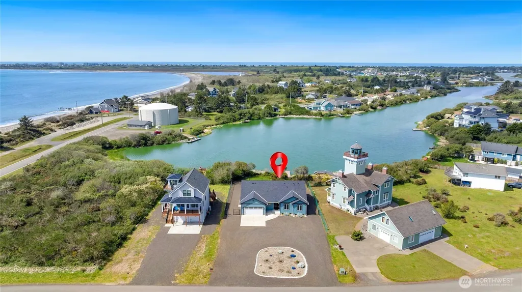1019 Wawona Avenue SE Ocean Shores WA 98569