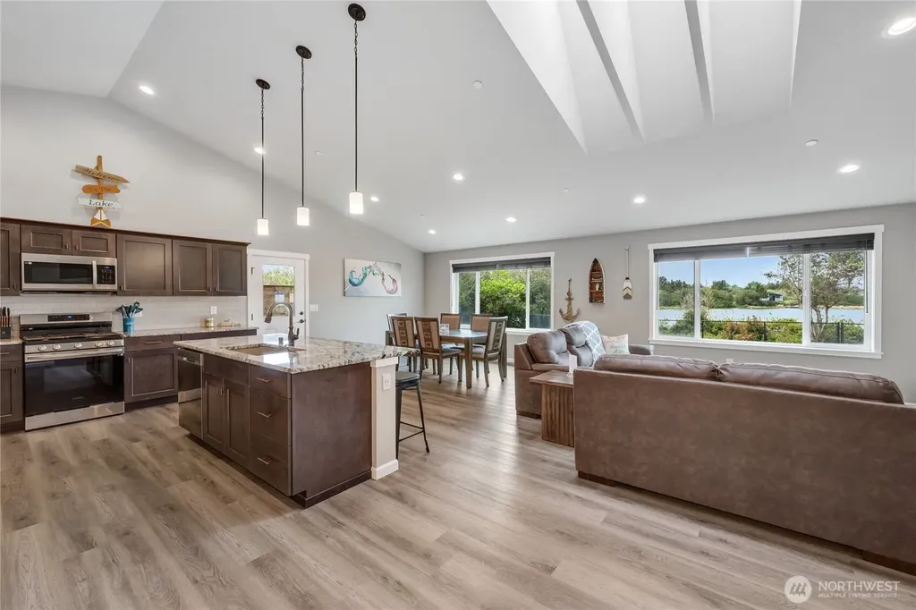 1019 Wawona Avenue SE Ocean Shores WA 98569