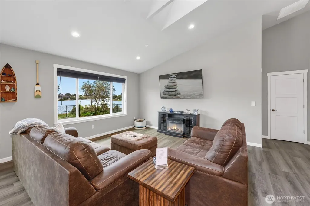 1019 Wawona Avenue SE Ocean Shores WA 98569