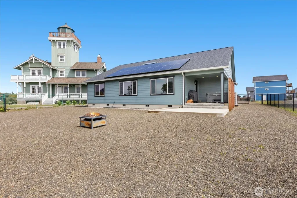 1019 Wawona Avenue SE Ocean Shores WA 98569