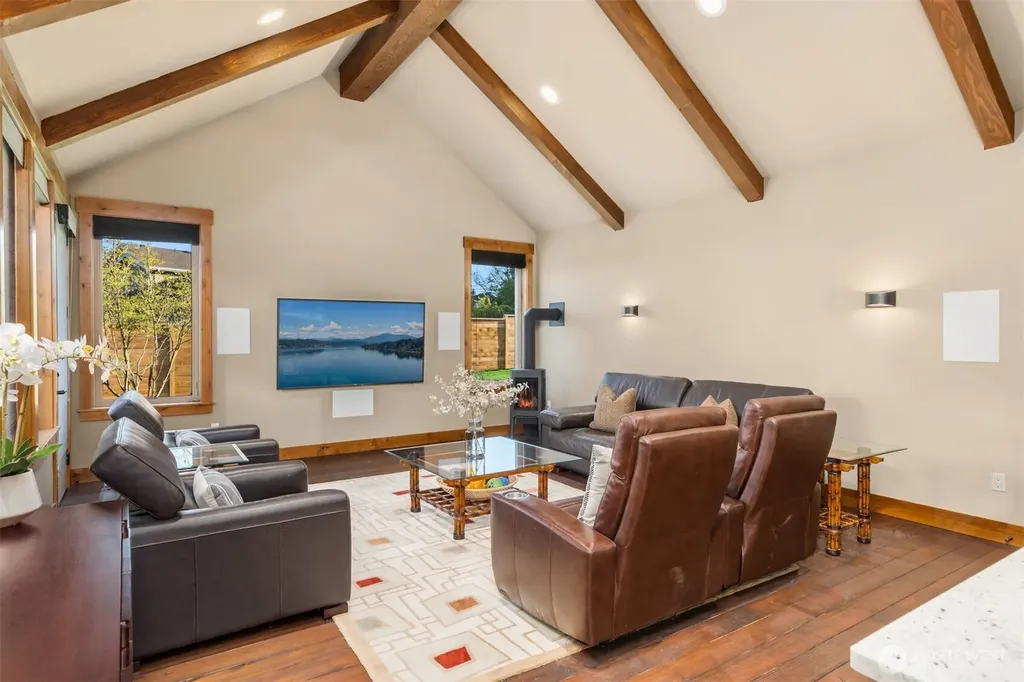 26868 Sunnyview Lane NE Kingston WA 98346