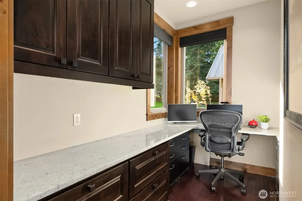 26868 Sunnyview Lane NE Kingston WA 98346