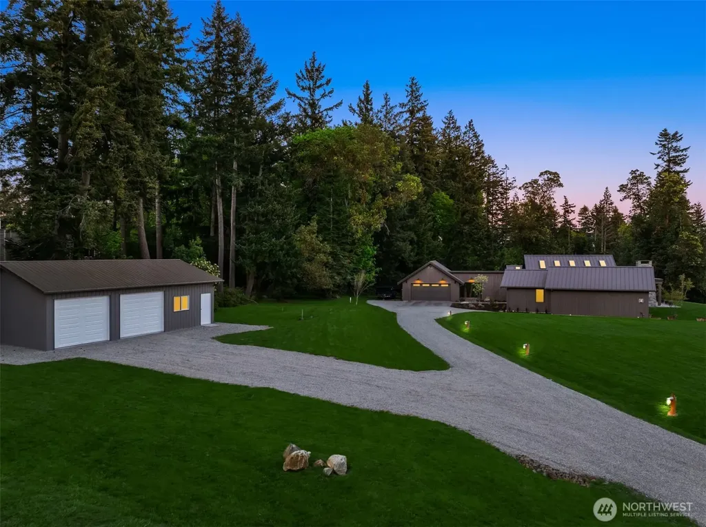 26868 Sunnyview Lane NE Kingston WA 98346