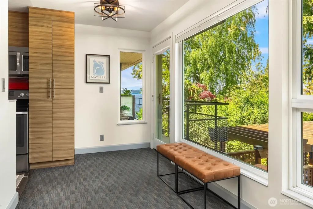 6201 Lake Washington Boulevard NE Kirkland WA 98033