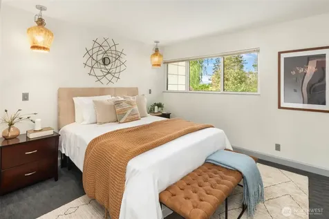 6201 Lake Washington Boulevard NE Kirkland WA 98033
