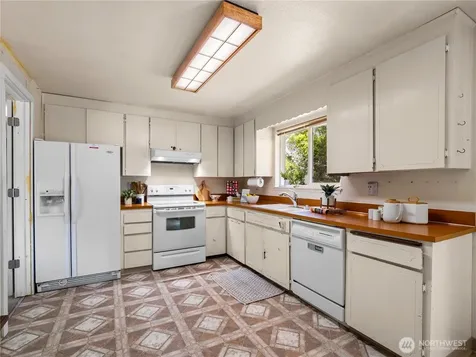 4915 N 37th Street Tacoma WA 98407