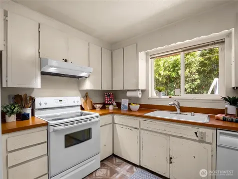 4915 N 37th Street Tacoma WA 98407