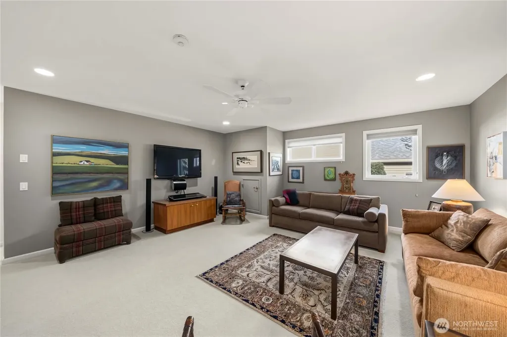 102 8th Lane Kirkland WA 98033