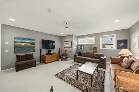102 8th Lane Kirkland WA 98033