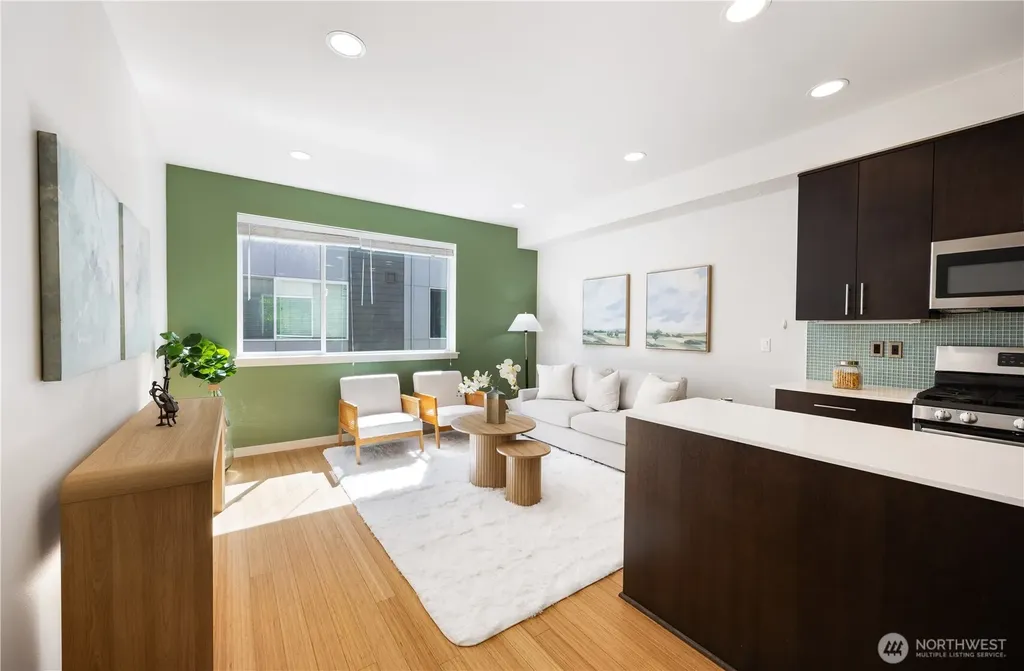 2705 S Charlestown Street Seattle WA 98108