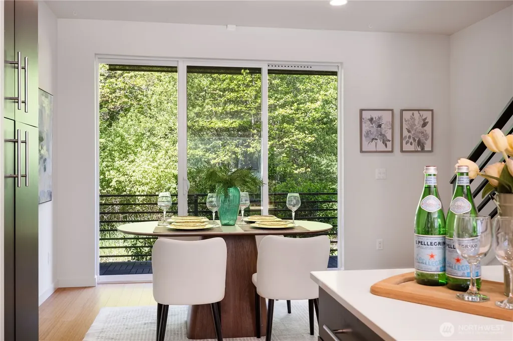 2705 S Charlestown Street Seattle WA 98108