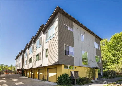 2705 S Charlestown Street Seattle WA 98108
