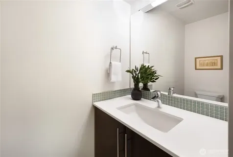 2705 S Charlestown Street Seattle WA 98108