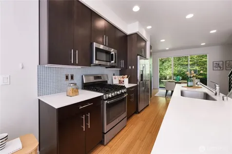 2705 S Charlestown Street Seattle WA 98108