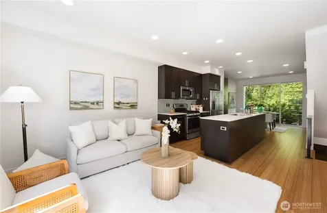 2705 S Charlestown Street Seattle WA 98108