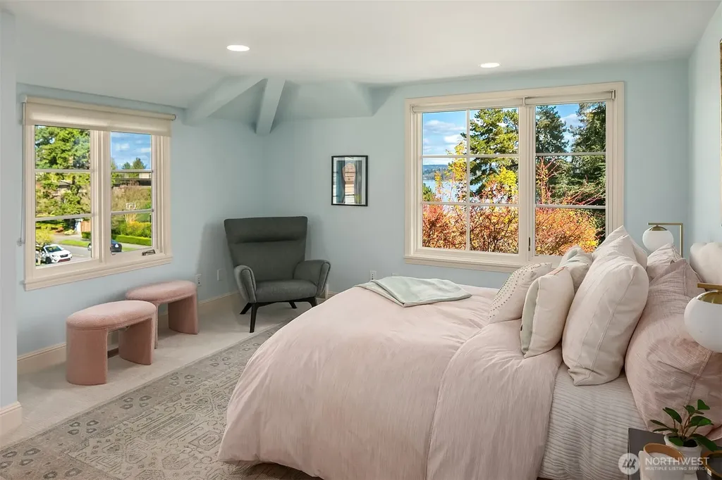 453 Mcgilvra Boulevard E Seattle WA 98112