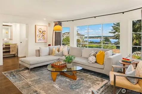 453 Mcgilvra Boulevard E Seattle WA 98112