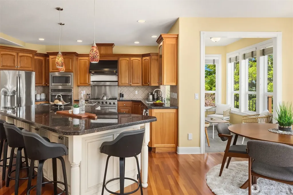 6230 Fairway Place SE Snoqualmie WA 98065