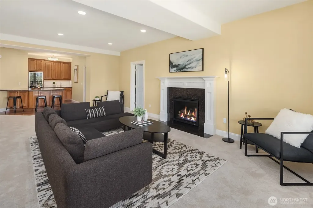 6230 Fairway Place SE Snoqualmie WA 98065