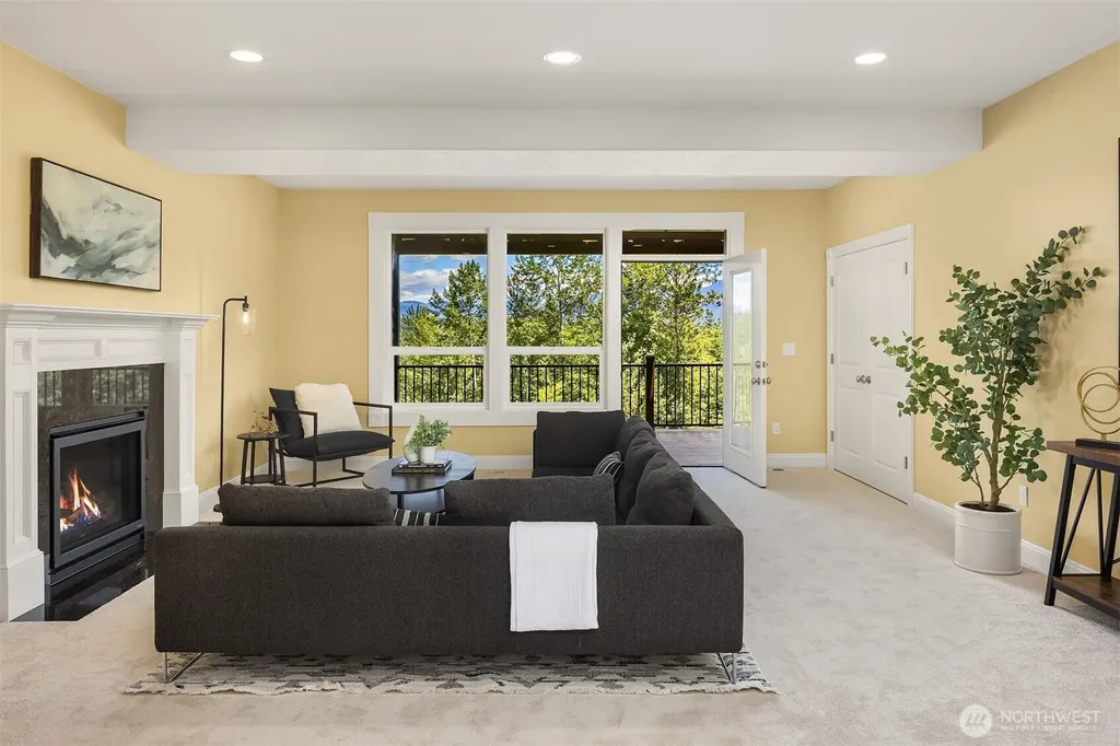 6230 Fairway Place SE Snoqualmie WA 98065
