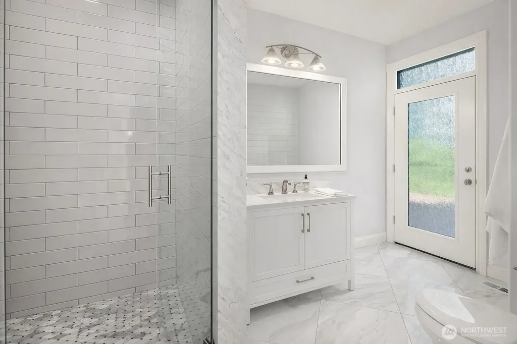 6230 Fairway Place SE Snoqualmie WA 98065
