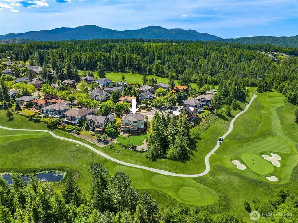 6230 Fairway Place SE Snoqualmie WA 98065