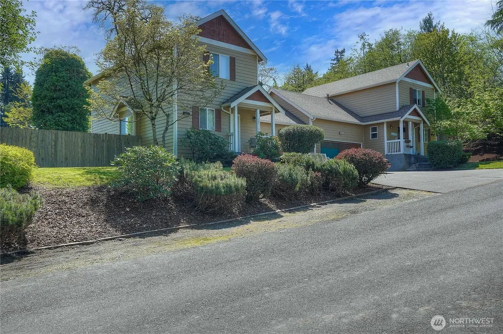 10910 Fruitland Avenue E Puyallup WA 98373