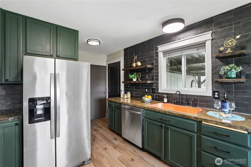 5417 156th Avenue Ct E Sumner WA 98390