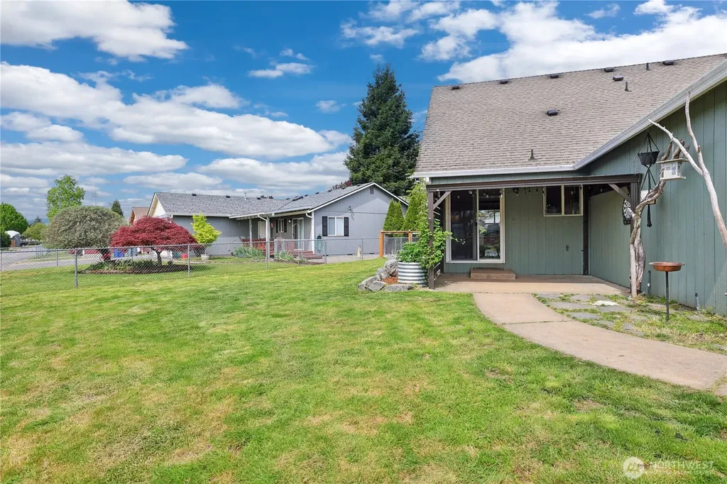 5417 156th Avenue Ct E Sumner WA 98390