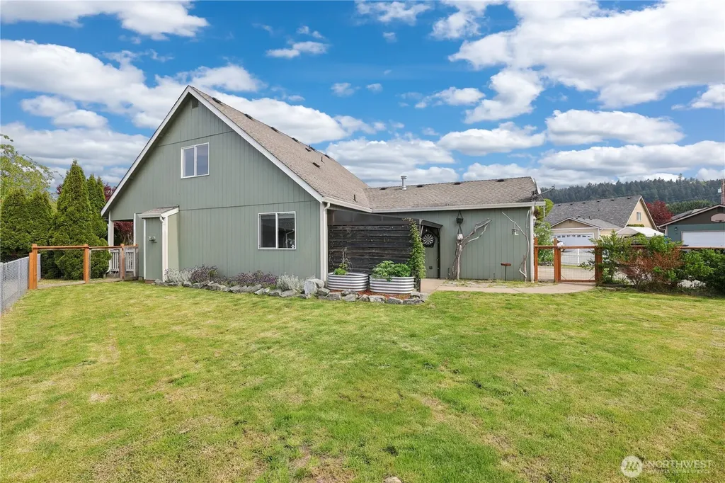 5417 156th Avenue Ct E Sumner WA 98390