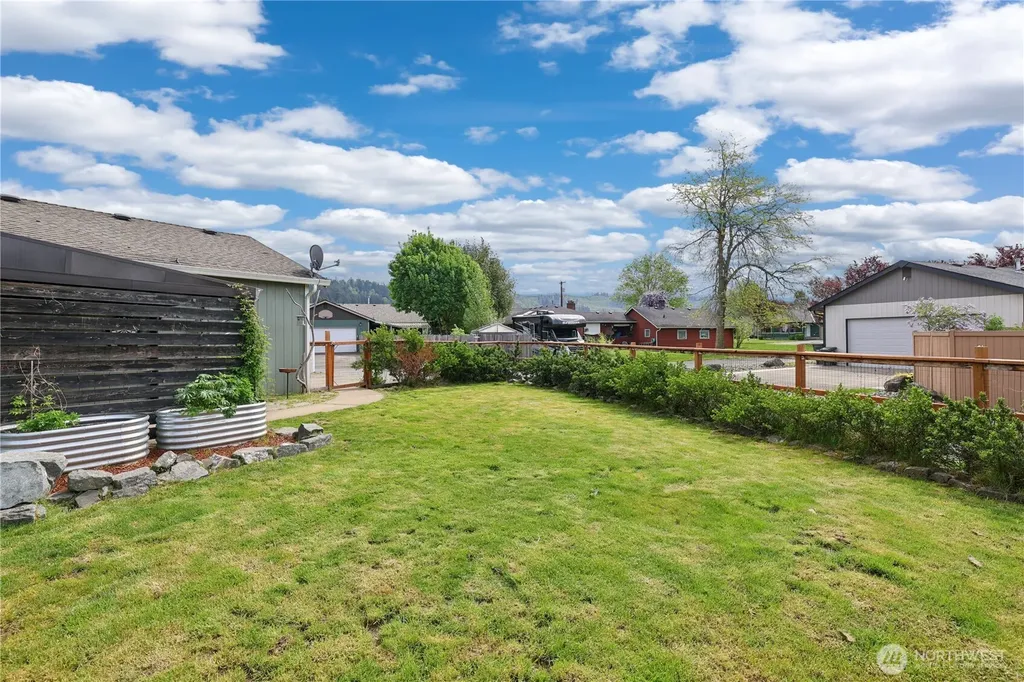 5417 156th Avenue Ct E Sumner WA 98390