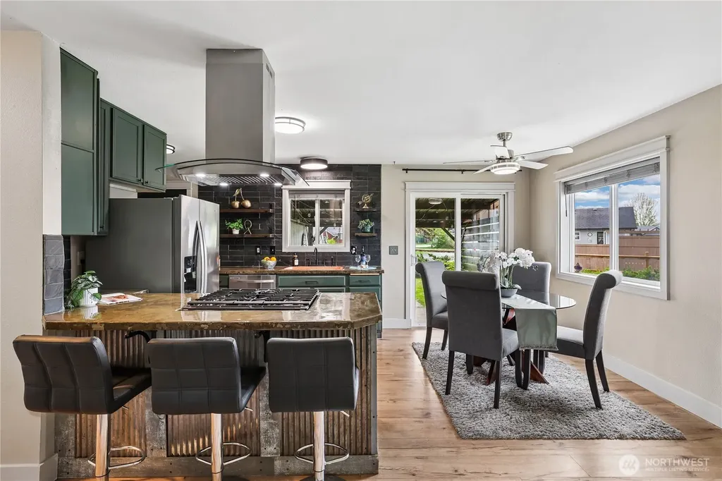 5417 156th Avenue Ct E Sumner WA 98390