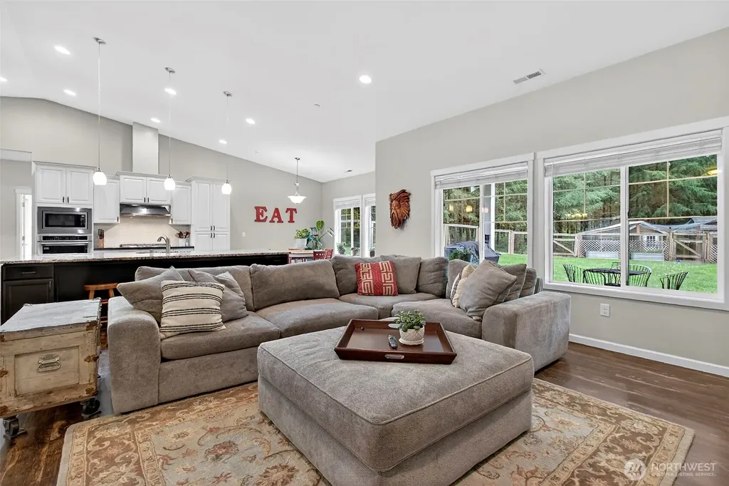 35888 301st Place SE Enumclaw WA 98022
