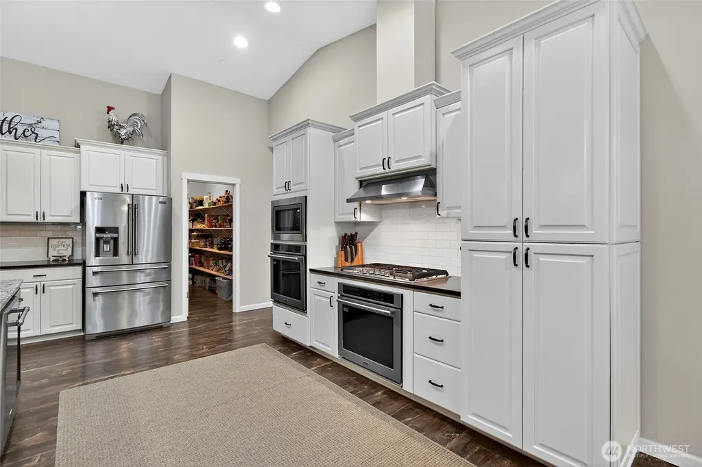 35888 301st Place SE Enumclaw WA 98022