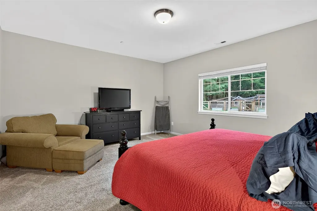 35888 301st Place SE Enumclaw WA 98022