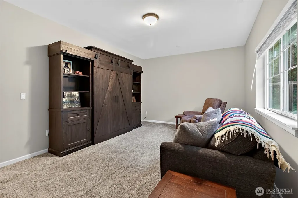 35888 301st Place SE Enumclaw WA 98022
