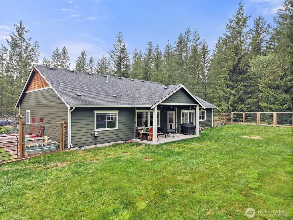 35888 301st Place SE Enumclaw WA 98022