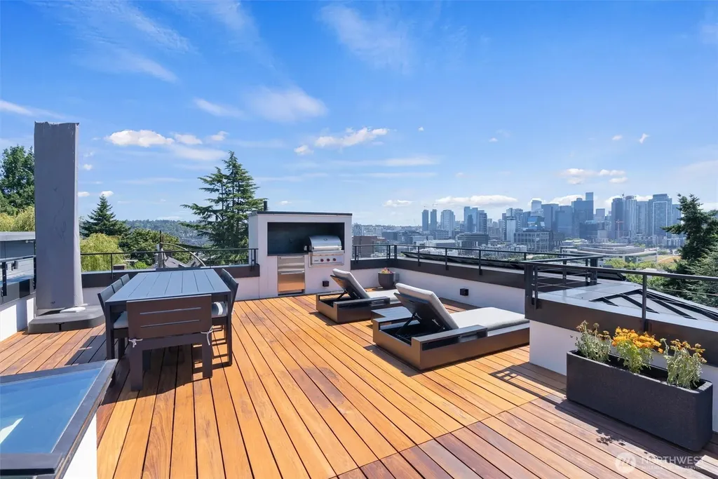 362 Ward Street Seattle WA 98109