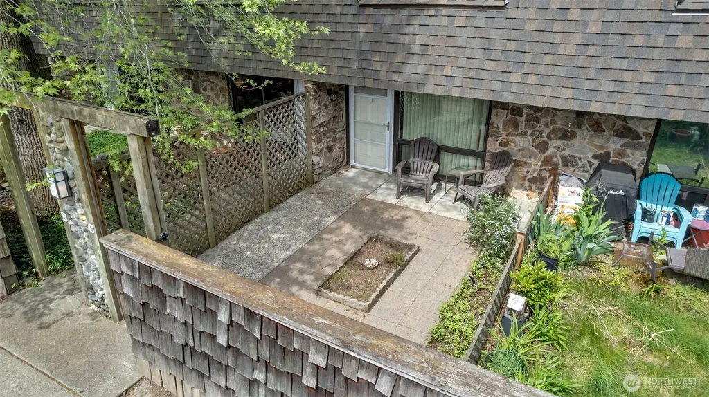 20620 76th Ave W Edmonds WA 98026