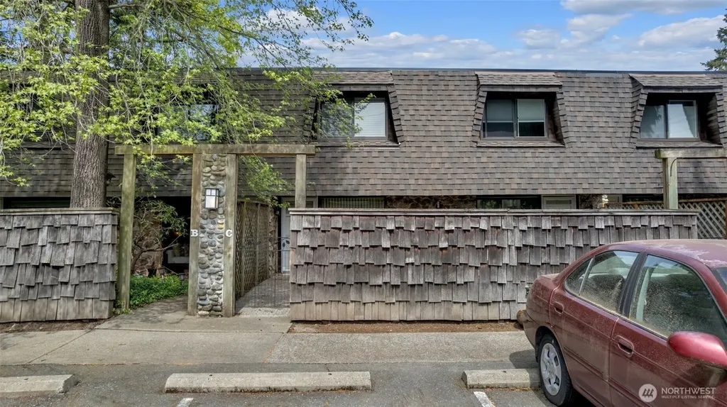 20620 76th Ave W Edmonds WA 98026