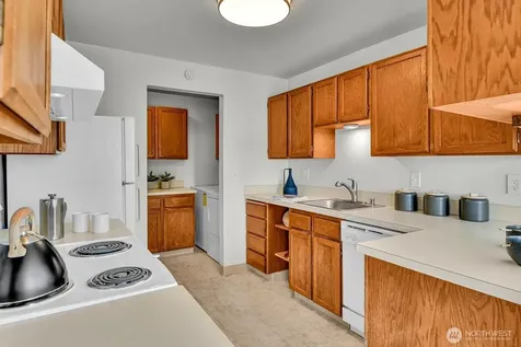 8501 12th Avenue NW Seattle WA 98117