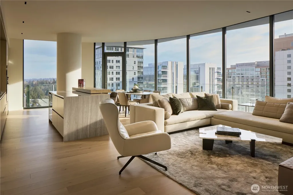 838 Avenue Square NE Bellevue WA 98004