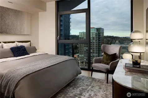 838 Avenue Square NE Bellevue WA 98004
