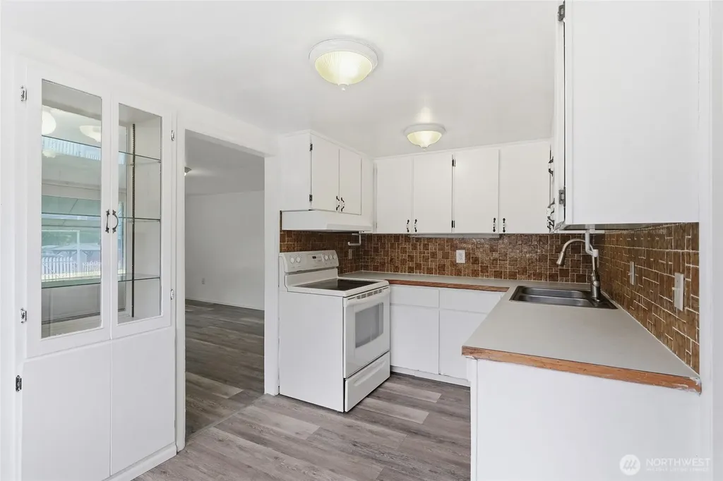 233 E Gibson Chelan WA 98816